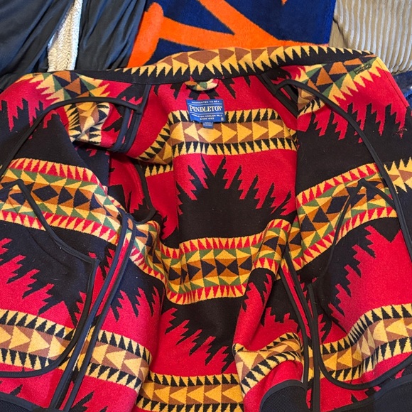 Pendleton Red and Black Geometric Utility Jacket - Picture 9 of 11